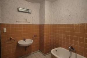 Großz. Wohnhaus in Kölleda,  mit hoher Toreinfahrt, gepflegter und einzugsbereiter Zustand ! – Die vollständige Adresse der Immobilie erhältst du vom Anbieter., 99625 Kölleda – Vorschaubild 8