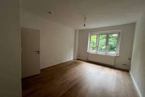 Moderne 4 Zimmer Wohnung für Familien | + Balkon und individuelle EBK auf Wunsch – Heinrich-Heine-Straße 51, 8058 Nordvorstadt, Zwickau – Vorschaubild 2