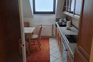 Attraktives Wohnen: 2-Zimmer-Dachgeschosswohnung mit Balkon