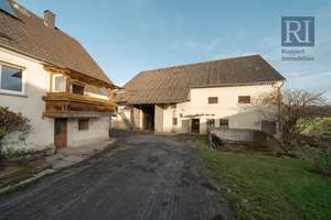 Zweifamilienhaus mit Nebengebäuden in Limbachshof – Die vollständige Adresse der Immobilie erhältst du vom Anbieter., 97271 Kleinrinderfeld – Vorschaubild 4