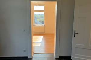 Traumhafte 4-Zimmer-Altbauwohnung mit Gartenmitbenutzung – Blumentalstraße 22, 42859 Honsberg, Remscheid – Vorschaubild 4