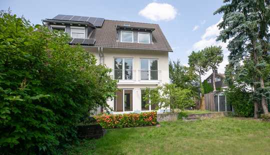 Bild von Attraktives Reihenendhaus mit lichtdurchflutetem Wohnambiente