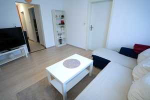 Zweifamilienhaus mit Potenzial – zentrale Lage & Scheune inklusive – Ludwigsburg (Kreis) – Vorschaubild 9