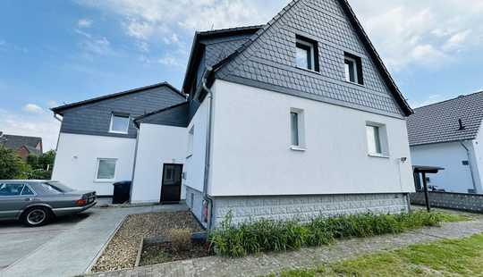 Bild von Attraktives Doppelhaus mit Potenzial / Finanzierung durch Mieteinnahmen in begehrter Lage