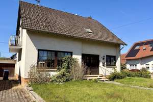 Freistehendes Einfamilienhaus mit großem Garten in Wallerfangen! – Die vollständige Adresse der Immobilie erhältst du vom Anbieter., 66798 Wallerfangen – Vorschaubild 2