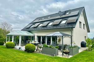 LEBENSQUALITÄT PUR! Hochwertige Immobilie mit großem Grundstück und viel Privatsphäre – Die vollständige Adresse der Immobilie erhältst du vom Anbieter., 99099 Windischholzhausen, Erfurt – Vorschaubild 1