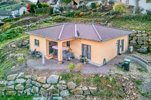 Neuer Bungalow, mit fantastischer Aussicht – Die vollständige Adresse der Immobilie erhältst du vom Anbieter., 77728 Oppenau – Vorschaubild 1