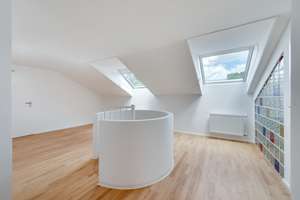 AIGNER - Frisch sanierte Maisonettewohnung mit Süd-Loggia in Milbertshofen – Die vollständige Adresse der Immobilie erhältst du vom Anbieter., 80807 Milbertshofen, München – Vorschaubild 5