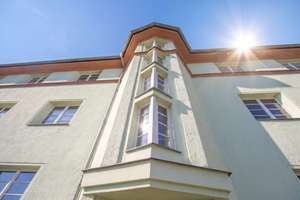 Bezugsfrei und WG-geeignet: modernisierte 3-Zimmerwohnung mit Balkon und Einbauküche – Die vollständige Adresse der Immobilie erhältst du vom Anbieter., 1237 Prohlis-Nord, Dresden – Vorschaubild 2