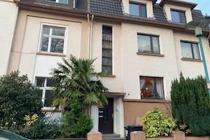 Duisburg- Hamborn,  renovierte Wohnung mit Balkon in ruhiger Seitenstraße