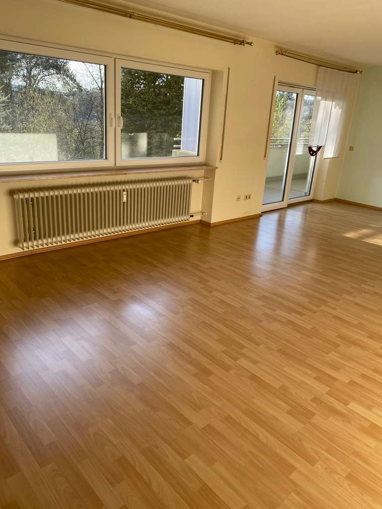 Immobilie in Weilerbach - Eine schöne Wohnung im ersten Obergeschoss - Bild 1