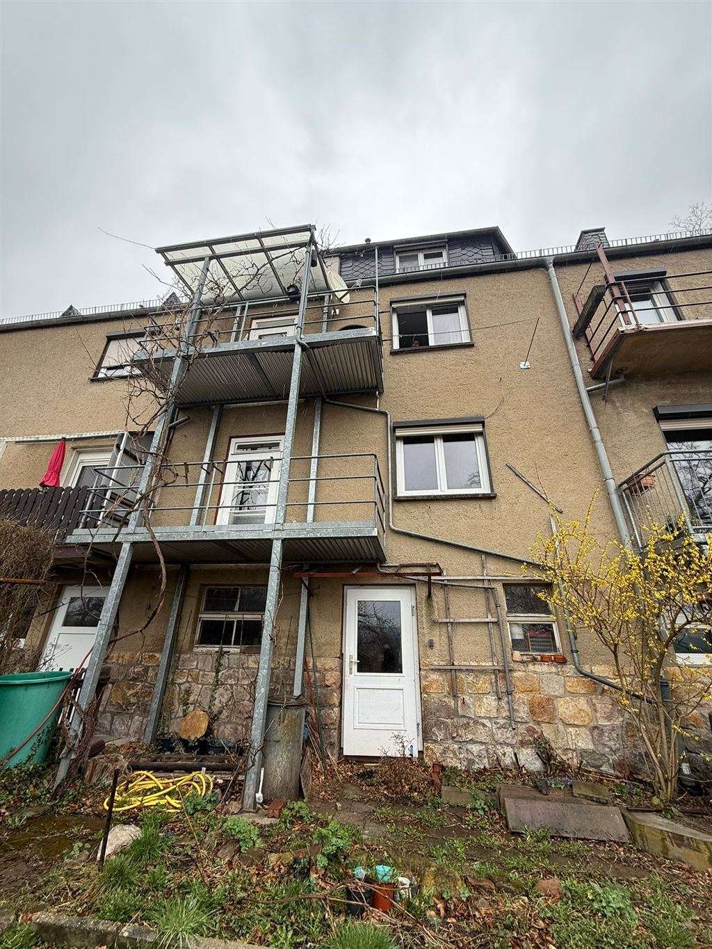 Günstiges Reihenmittelh. mit Ausblick, 2 Blk. und sonnigem Grundstück in Toplage zum Fertigstellen, Mittelsachsen Kreis – Bild 1