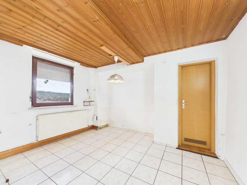 Immobilie in Florstadt - Charmantes Fachwerkhaus mit Geschichte und Gestaltungspotenzial in ruhiger Lage von Florstadt - Bild 3