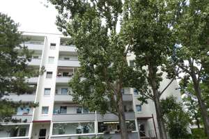 In Sanierung! Single-Apartment mit Balkon und Wannenbad! Nur für EINE Person! – Naumburger Ring 26, 12627 Hellersdorf, Berlin – Vorschaubild 6