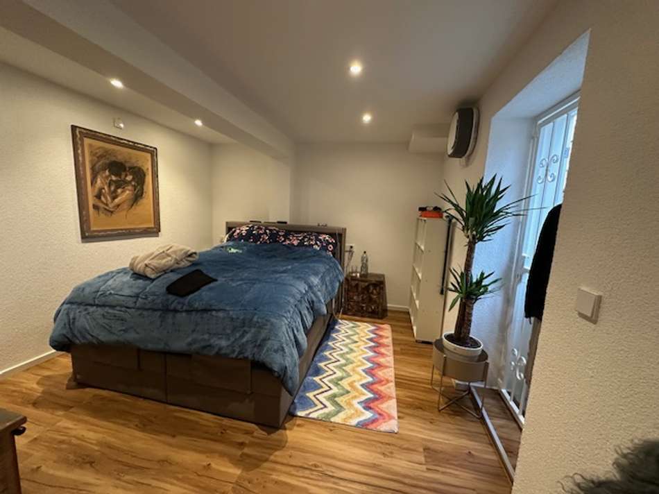 Zimmer 12 Einligerwohnung. 01