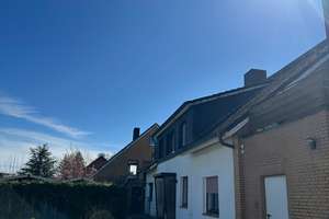 Kamin an, Stadt aus - Dachgeschoss-Traum mit Wintergarten und Dachterrasse - käufercourtagefrei – Die vollständige Adresse der Immobilie erhältst du vom Anbieter., 21037 Curslack, Hamburg – Vorschaubild 1