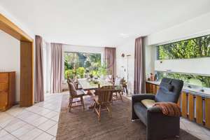 MEHRGENERATIONENHAUS MIT VERMIETUNGSPOTENZIAL & SCHÖNEM SÜDGRUNDSTÜCK IN HOLZLAR – Die vollständige Adresse der Immobilie erhältst du vom Anbieter., 53229 Holzlar, Bonn – Vorschaubild 9