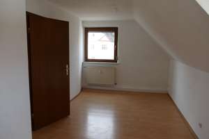 Gutgelegene, Teilmöblierte 1-Zimmer-DG-Wohnung zur Miete in Neu-Ulm Offenhausen – Die vollständige Adresse der Immobilie erhältst du vom Anbieter., 89231 Neu-Ulm – Vorschaubild 2