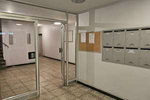 Neu renovierte 2,5-Zimmer-Wohnung mit Aufzug in bester Lage von Duisburg-Duissern