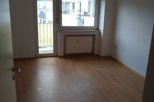 Gut geschnittene 4-Zimmer Wohnung mit 2 Balkonen in Köln Altstadt & Neustadt-Süd – Die vollständige Adresse der Immobilie erhältst du vom Anbieter., 50676 Altstadt/Süd, Köln – Vorschaubild 3