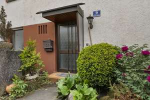 Reihenmittelhaus mit Garage und guter Anbindung in Ingolstadt-Südwest – Riezlerstraße 9, 85051 Münchener Straße, Ingolstadt – Vorschaubild 3