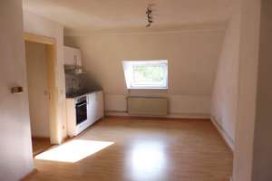 Attraktive 1,5-Zimmer-Dachgeschosswohnung mit Einbauküche in Kiel