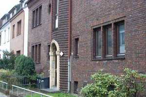 Gut geschnittene 2-Zimmer Wohnung unter dem Dach