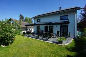 Neuwertiges, geräumiges Einfamilienhaus mit schönem Garten, Doppelgarage und Pkw-Stellplatz – Reutlingen (Kreis) – Vorschaubild 1