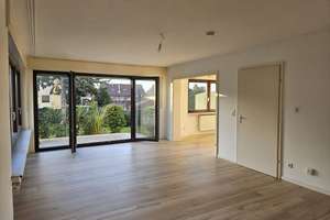 Frei stehendes Einfamilienhaus in Baden-Baden-Steinbach, großer Garten, 2 Tageslichtbäder, Garage – Die vollständige Adresse der Immobilie erhältst du vom Anbieter., 76534 Steinbach, Baden-Baden – Vorschaubild 3