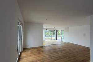 Exklusiver Wohntraum im Petersbergweg: Offenes Penthouse-Konzept für Singles & Paare mit Weitblick – Petersbergweg 15, 53227 Limperich, Bonn – Vorschaubild 2