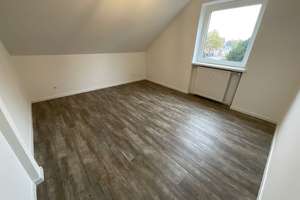 3 Zimmer-Wohnung mit Tageslichtbad und Wanne in zentraler Lage – Krempelsdorfer Allee 24, 23556 Sankt Lorenz Nord, Lübeck – Vorschaubild 7