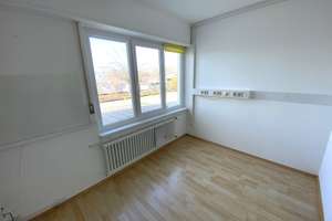 Steinen: Großes Einfamilienwohnhaus mit schöner Aussicht und Einzelgarage. – Die vollständige Adresse der Immobilie erhältst du vom Anbieter., 79585 Steinen – Vorschaubild 13