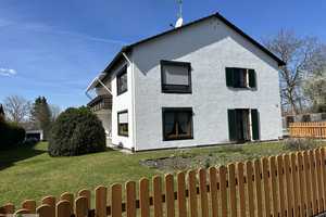 Viel Platz für die Familie, Mehrgenerationen oder Kapitalanlage! Ein Haus mit vielen Möglichkeiten! – Weilheim-Schongau (Kreis) – Vorschaubild 3