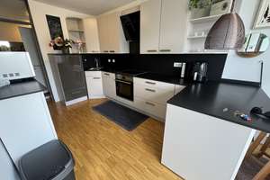 Lifestyle-Highlight: Sanierte 3-Zimmer-Wohnung mit Pool & Sauna in Ingolstadt – Jurastr. 21, 85049 Friedrichshofen-Hollerstauden, Ingolstadt – Vorschaubild 9