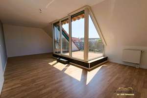 Traumhafte 2-Zimmer-Dachgeschosswohnung mit zwei Balkonen, Einbauküche & Wannenbad – Wallstraße 1c, 6449 Aschersleben – Vorschaubild 7
