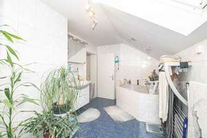 Einfamilienhaus mit gepflegtem Garten, Terrasse und Brunnenwasser-Genuss – Die vollständige Adresse der Immobilie erhältst du vom Anbieter., 93413 Cham – Vorschaubild 14
