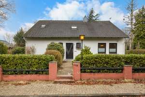 NEUER PREIS: Anwesen in Grafschaft mit Potenzial auf 180 m² Wohnfläche – Die vollständige Adresse der Immobilie erhältst du vom Anbieter., 26419 Schortens – Vorschaubild 2