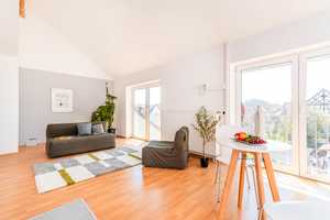 MEHRGENERATIONENHAUS - Einfamilienhaus mit Garten, Pool und großer Werkstatt in Radolfzell – Konstanz (Kreis) – Vorschaubild 13