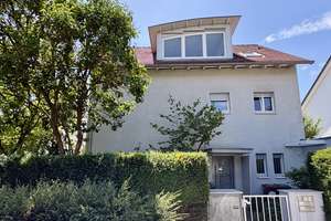 Ohne Makler: Stadtrandvilla mit Traumgrundstück in schöner Lage  von Stuttgart-Möhringen