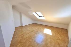 4915 - Nähe Mühlburger Tor! 4-Zimmer-Maisonettewohnung mit Balkon und TG-Stellplatz! – Die vollständige Adresse der Immobilie erhältst du vom Anbieter., 76133 Weststadt, Karlsruhe – Vorschaubild 18