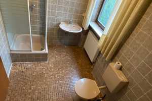 Einfamilienhaus mit Garten, 2 Garagen und jeder Menge Potenzial, in Wiesbaden-Delkenheim – Delkenheim, Wiesbaden, 65205 Wiesbaden – Vorschaubild 6