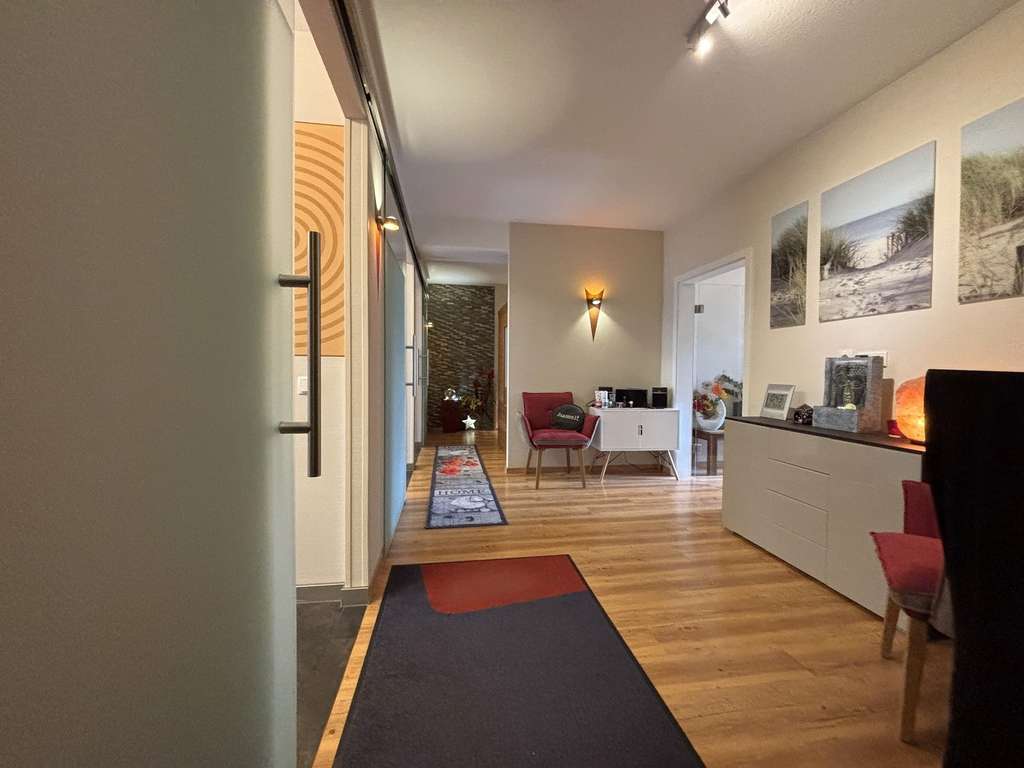 Attraktive Praxiseinheit im Erdgeschoss eines Mehrfamilienhauses in Heilsbronn