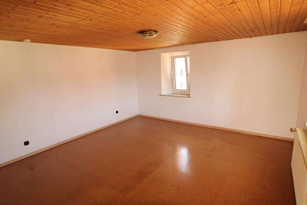 Immobilie in Rielasingen-Worblingen - Kuschelige 5 Zi. Whg. in Rielasingen mit sonnigen Balkon und Einzel-Garage - nur 3 WE  - Bild 0