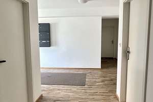 Sonniges West-Apartment mit Südbalkon, Tiefgarage & hochwertiger Pantryküche! – Puricellistraße 15A, 93049 Westenviertel, Regensburg – Vorschaubild 8
