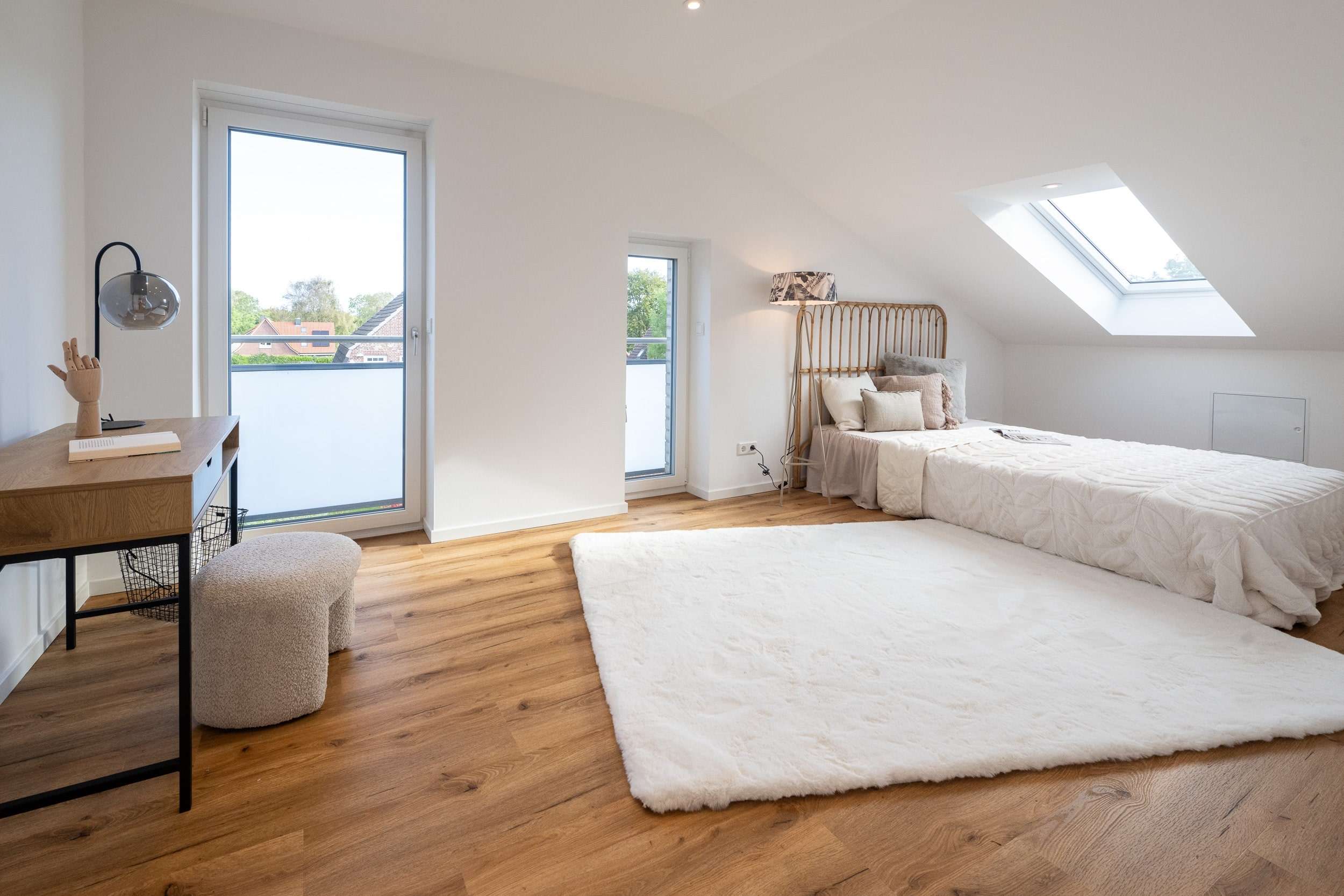 Immobilie in Friedrichstadt - Exklusive KfW-55 Dachgeschoss-ETW in bevorzugter Wohnlage mit 2 Balkonen und Stellplatz - Bild 4