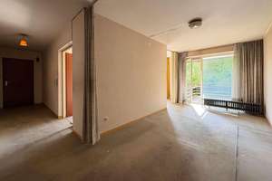 Großzügige 5-Zimmer-Wohnung mit viel Potenzial, großem Balkon mit Blick ins Grüne und Garage – 70599 Steckfeld, Stuttgart – Vorschaubild 9