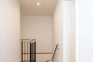 Traummaisonette mit Balkon, Dachterrasse, Wohnküche, Parkettfußboden, 2 Bäder, Abstellr., Außen STP – Friedrich-August-Straße 12, 9306 Rochlitz – Vorschaubild 9