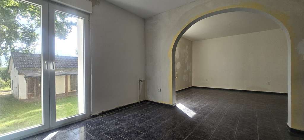 Immobilie in Castrop-Rauxel - Doppelhaushälften mit viel Platz & Potenzial – ideal für Familien & Mehrgenerationenwohnen - Bild 2