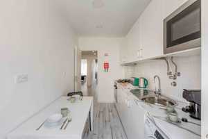 800 € - 40 m² - 2.0 Zi. – Düsseldorf – Vorschaubild 1