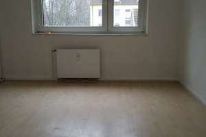 lichtdurchflutete 2 Zimmer Wohnung mit Balkon | Essen Altendorf – Sursstraße 4, 45143 Altendorf, Essen – Vorschaubild 4